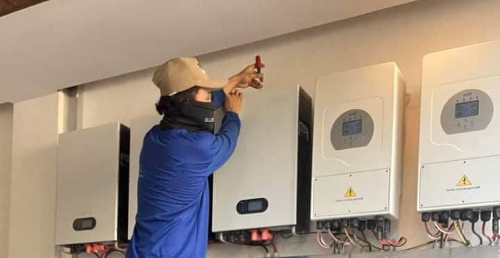 wall mounted lithium battery